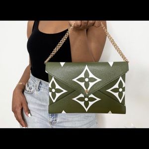 ❌SOLD❌Louis Vuitton kirigami Giant pouch monogram